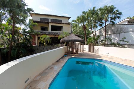 Casa de condomínio para alugar com 782m², 6 quartos e 8 vagasÁrea comum - Piscina