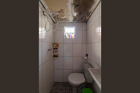 Casa à venda com 275m², 6 quartos e 3 vagasCasa 2 - Banheiro 