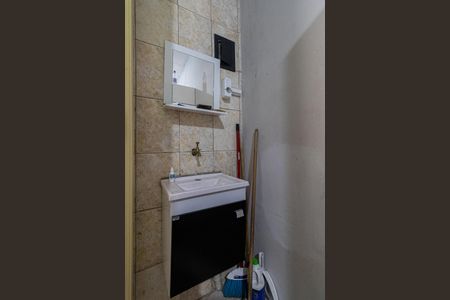 Casa à venda com 275m², 6 quartos e 3 vagasCasa 3 - Banheiro  