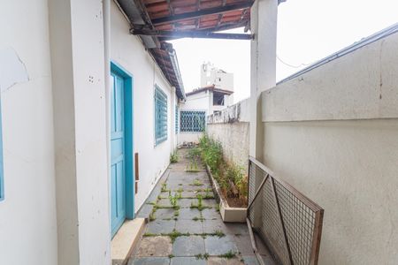 Casa à venda com 400m², 6 quartos e 3 vagasCasa de Fundos 1