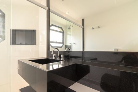 Apartamento à venda com 180m², 3 quartos e 3 vagasBanheiro da Suíte 3