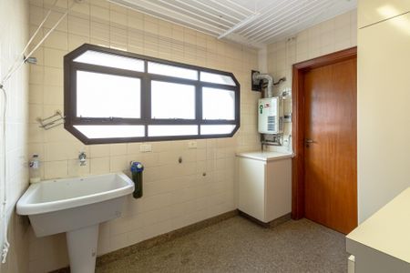 Apartamento à venda com 180m², 3 quartos e 3 vagasÁrea de Serviço