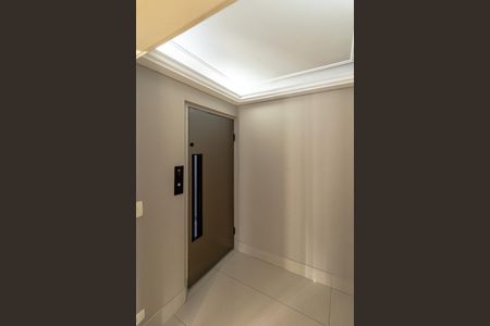 Apartamento à venda com 180m², 3 quartos e 3 vagasHall do elevador