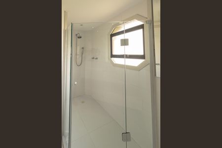 Apartamento à venda com 180m², 3 quartos e 3 vagasBanheiro da Suíte 2