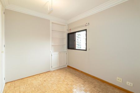 Apartamento à venda com 180m², 3 quartos e 3 vagasSuíte 2
