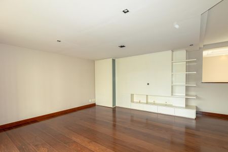 Apartamento à venda com 180m², 3 quartos e 3 vagasSala