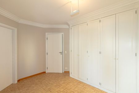 Apartamento à venda com 180m², 3 quartos e 3 vagasSuíte 2