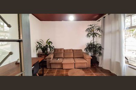 Casa à venda com 120m², 3 quartos e 2 vagasSala