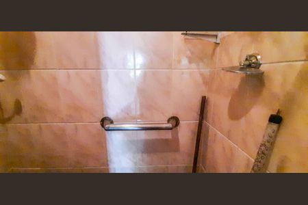 Casa à venda com 120m², 3 quartos e 2 vagasBanheiro da Suíte