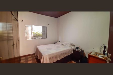 Casa à venda com 120m², 3 quartos e 2 vagasQuarto 2