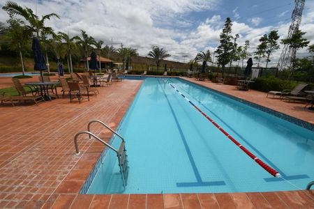 Casa de condomínio à venda com 270m², 3 quartos e 4 vagasÁrea comum