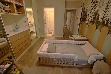 Casa de condomínio à venda com 270m², 3 quartos e 4 vagasSuíte 2