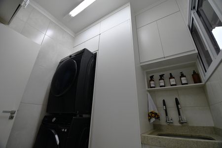 Casa de condomínio à venda com 270m², 3 quartos e 4 vagasÁrea de Serviço