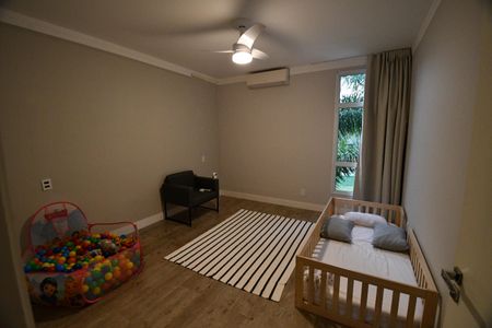 Casa de condomínio à venda com 270m², 3 quartos e 4 vagasSuíte 3