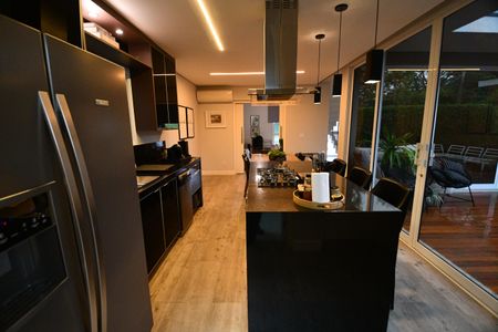 Casa de condomínio à venda com 270m², 3 quartos e 4 vagasCozinha