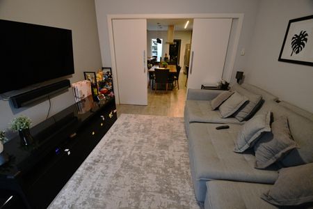 Casa de condomínio à venda com 270m², 3 quartos e 4 vagasSala