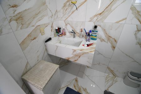 Casa de condomínio para alugar com 320m², 3 quartos e 4 vagasBanheiro 3