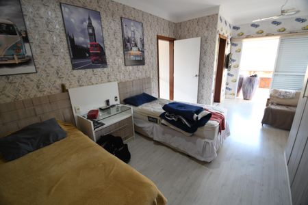 Casa de condomínio para alugar com 320m², 3 quartos e 4 vagasQuarto Suíte 2