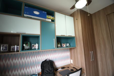 Casa de condomínio para alugar com 320m², 3 quartos e 4 vagasEscritório