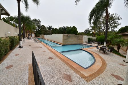 Casa de condomínio para alugar com 320m², 3 quartos e 4 vagasÁrea comum - Piscina