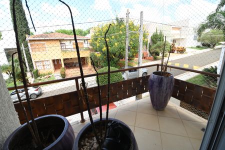 Casa de condomínio para alugar com 320m², 3 quartos e 4 vagasQuarto Suíte 2 - Sacada