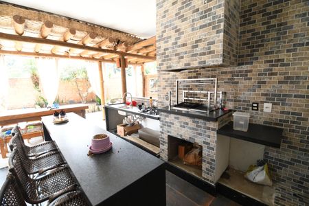 Casa de condomínio para alugar com 320m², 3 quartos e 4 vagasVaranda gourmet