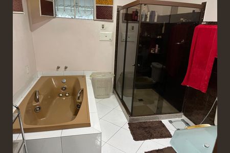 Casa à venda com 350m², 4 quartos e 2 vagasBanheiro