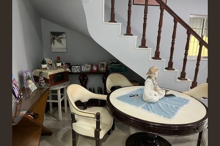 Casa à venda com 350m², 4 quartos e 2 vagasSala