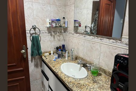 Casa à venda com 350m², 4 quartos e 2 vagasBanheiro
