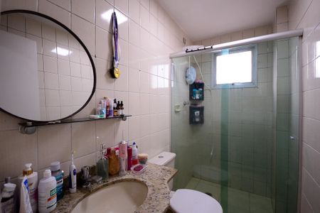 Apartamento à venda com 72m², 3 quartos e 1 vaga Apartamento à venda com 72m², 3 quartos e 1 vagaBanheiro da Suite