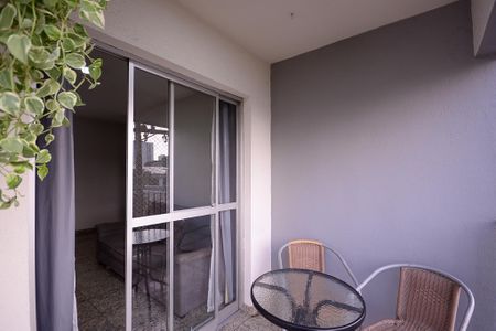 Apartamento à venda com 72m², 3 quartos e 1 vaga Apartamento à venda com 72m², 3 quartos e 1 vagaSala - Varanda