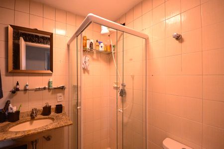 Apartamento à venda com 72m², 3 quartos e 1 vaga Apartamento à venda com 72m², 3 quartos e 1 vagaBanheiro Social