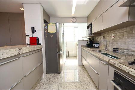Apartamento à venda com 160m², 3 quartos e 3 vagas Apartamento à venda com 160m², 3 quartos e 3 vagasCozinha