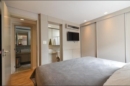 Apartamento à venda com 160m², 3 quartos e 3 vagas Apartamento à venda com 160m², 3 quartos e 3 vagasQuarto 1