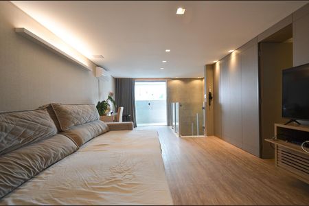 Apartamento à venda com 160m², 3 quartos e 3 vagas Apartamento à venda com 160m², 3 quartos e 3 vagasCobertura