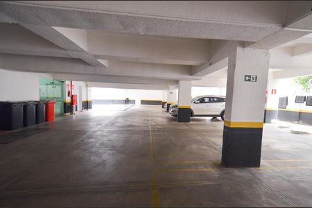 Apartamento à venda com 160m², 3 quartos e 3 vagas Apartamento à venda com 160m², 3 quartos e 3 vagasGaragem