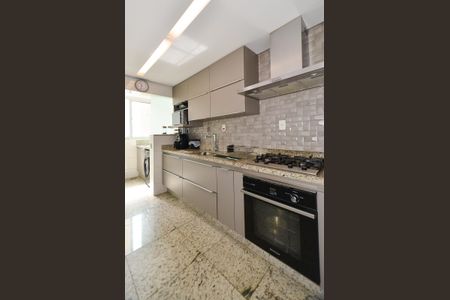 Apartamento à venda com 160m², 3 quartos e 3 vagas Apartamento à venda com 160m², 3 quartos e 3 vagasCozinha