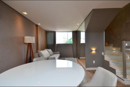 Apartamento à venda com 160m², 3 quartos e 3 vagas Apartamento à venda com 160m², 3 quartos e 3 vagasSala