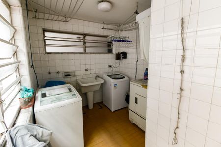 Casa para alugar com 800m², 5 quartos e 8 vagasÁrea de Serviço