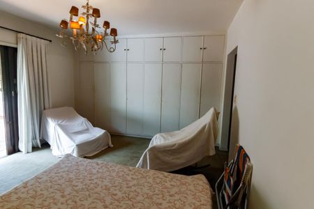 Casa para alugar com 800m², 5 quartos e 8 vagasSuíte 1 