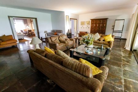 Casa para alugar com 800m², 5 quartos e 8 vagasSala 1