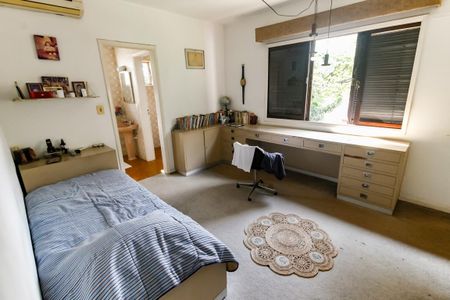 Casa para alugar com 800m², 5 quartos e 8 vagasSuíte 3