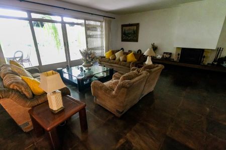 Casa para alugar com 800m², 5 quartos e 8 vagasSala 1