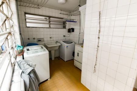 Casa para alugar com 800m², 5 quartos e 8 vagasÁrea de Serviço