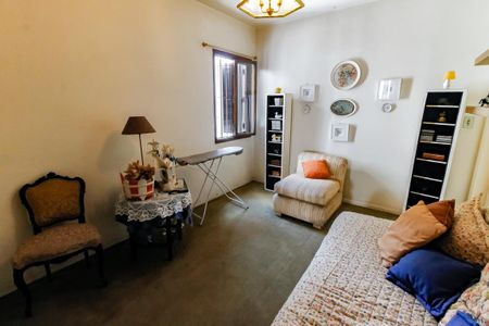 Casa para alugar com 800m², 5 quartos e 8 vagasQuarto