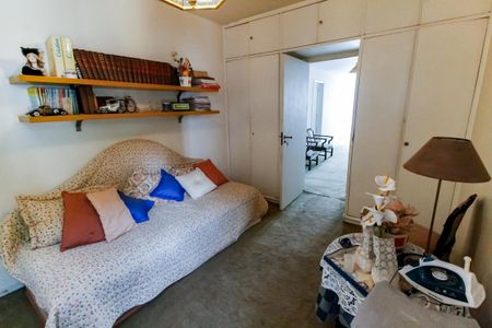 Casa para alugar com 800m², 5 quartos e 8 vagasQuarto