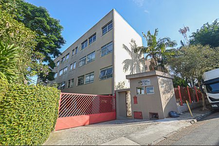 Apartamento à venda com 128m², 3 quartos e 2 vagas Apartamento à venda com 128m², 3 quartos e 2 vagasFachada e portaria