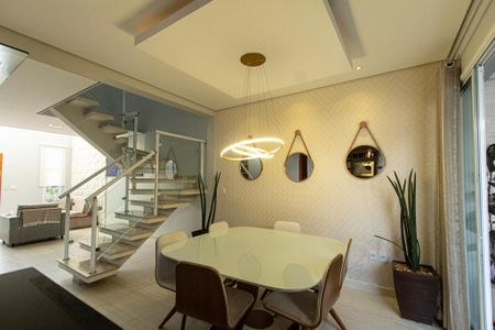 Casa de condomínio para alugar com 134m², 3 quartos e 2 vagas Casa de condomínio para alugar com 134m², 3 quartos e 2 vagasSala de Jantar