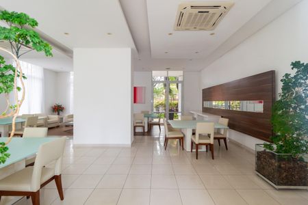 Apartamento para alugar com 180m², 3 quartos e 2 vagasÁrea comum - Salão de festas