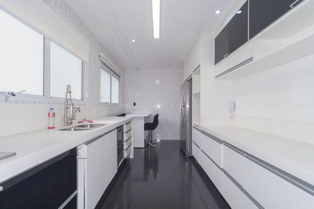 Apartamento para alugar com 180m², 3 quartos e 2 vagasCozinha